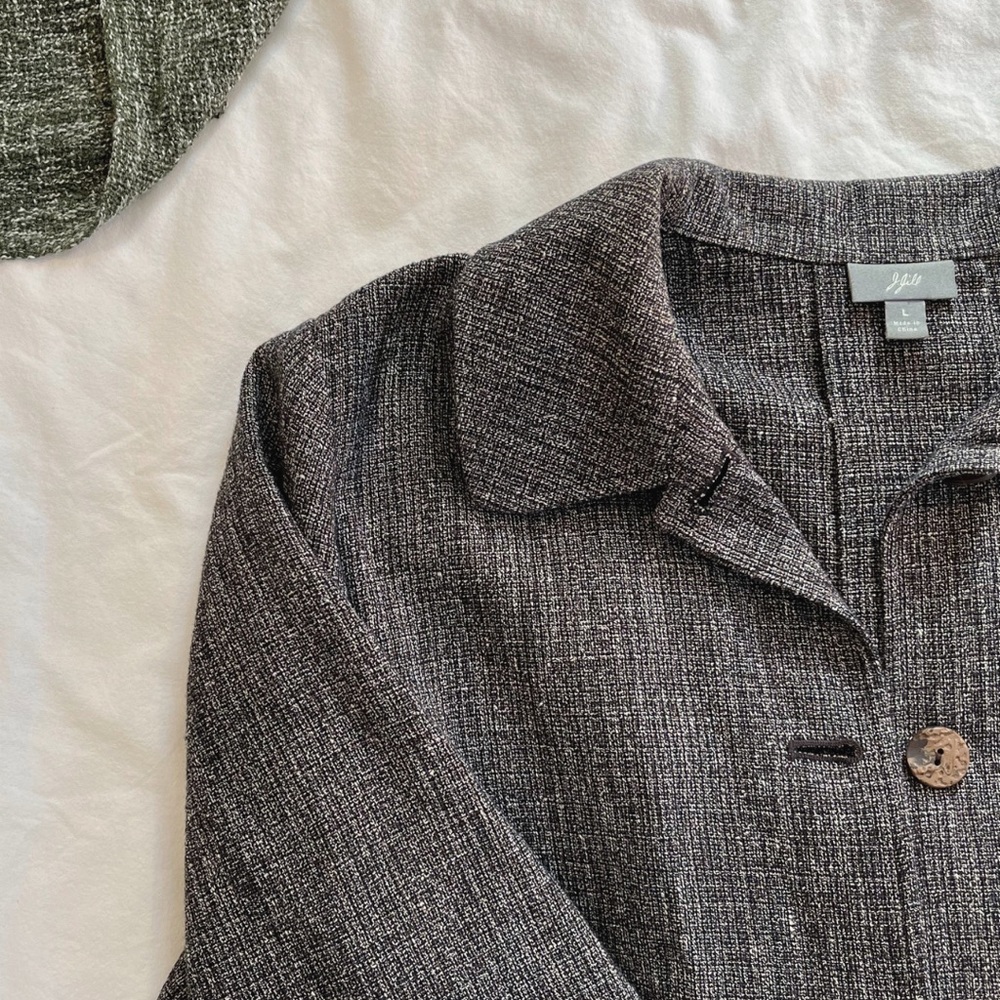 Adorable J.Jill button up top